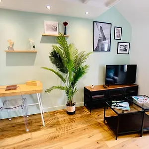 https://superbe-t1-bis-30m2-port-de-vannes.inbrittany.com